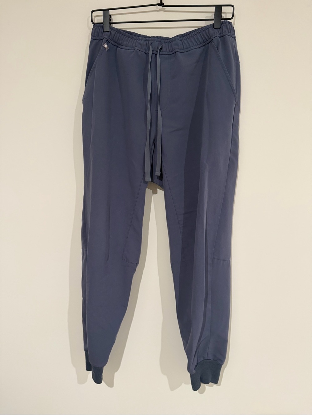 Figs Men's Navy Jogger scrub pants